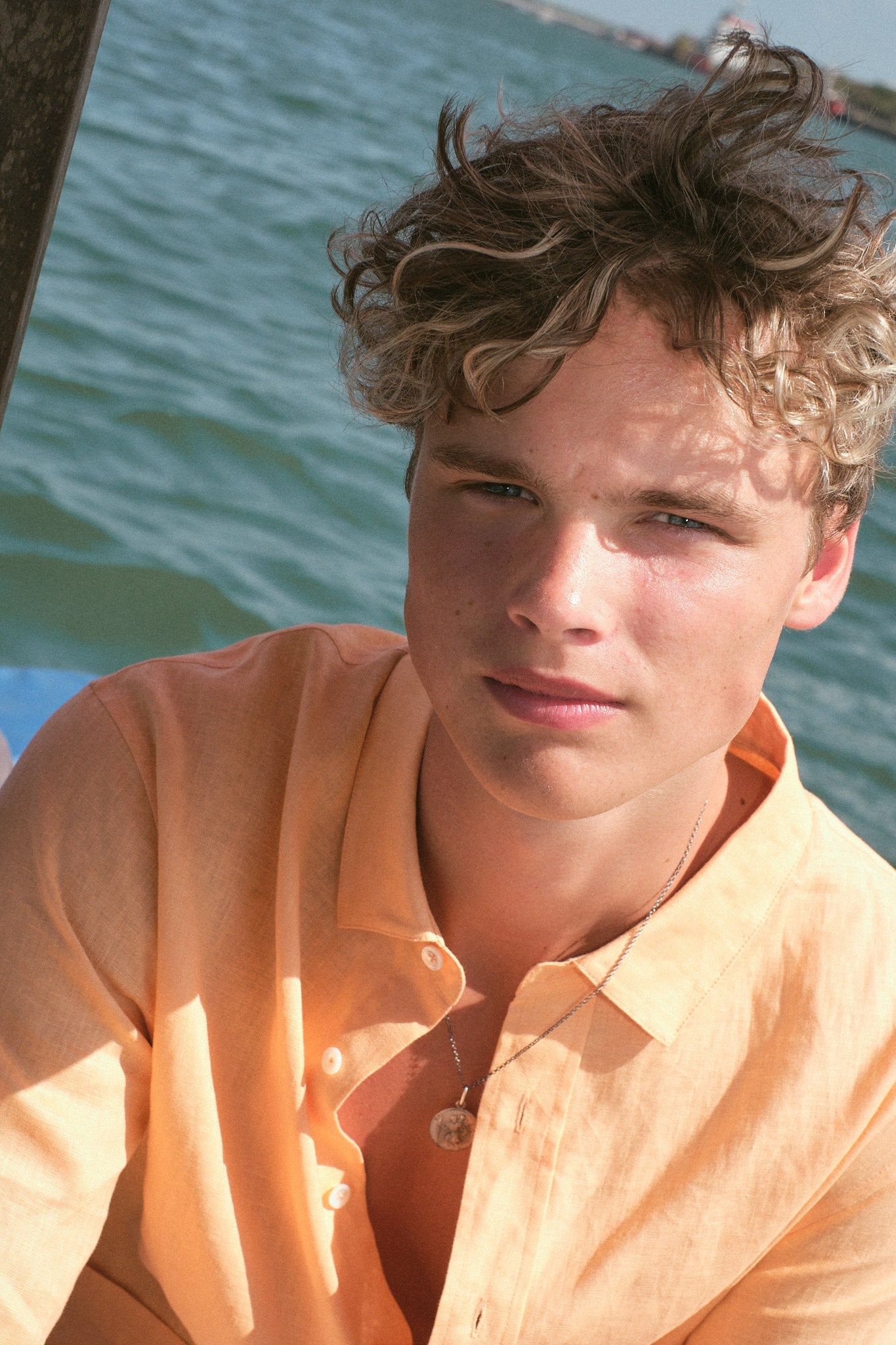 Relaxed Linen Shirt 06