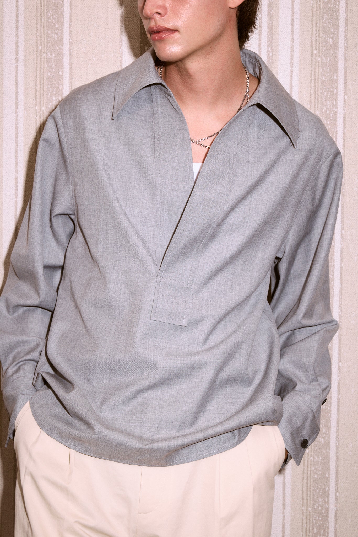 Wide Collar Pullover Shirt